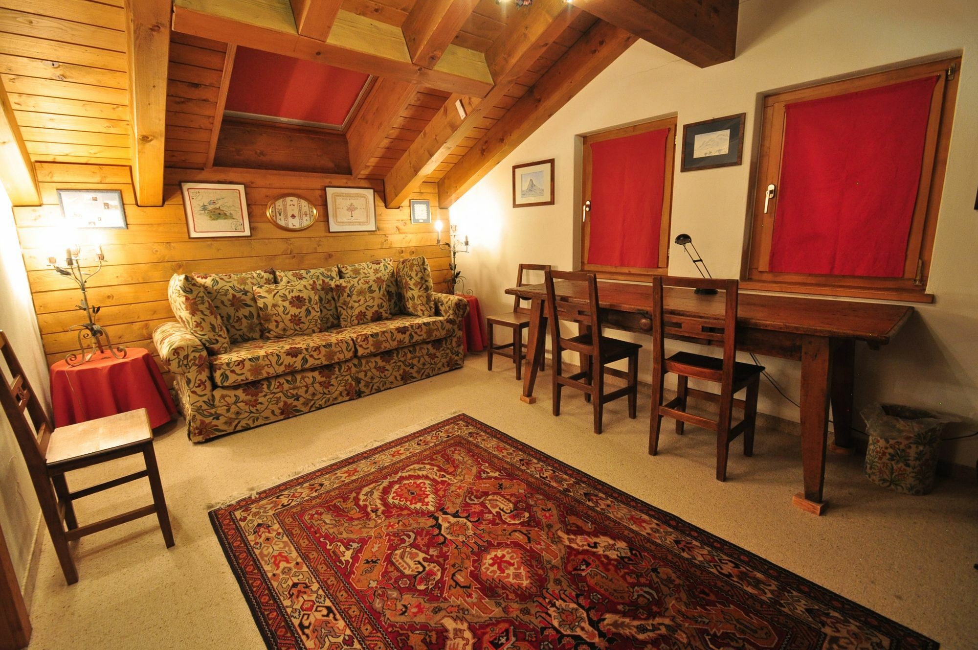 Haus Tiefbach - Apartment Cervino Zermatt Exteriör bild