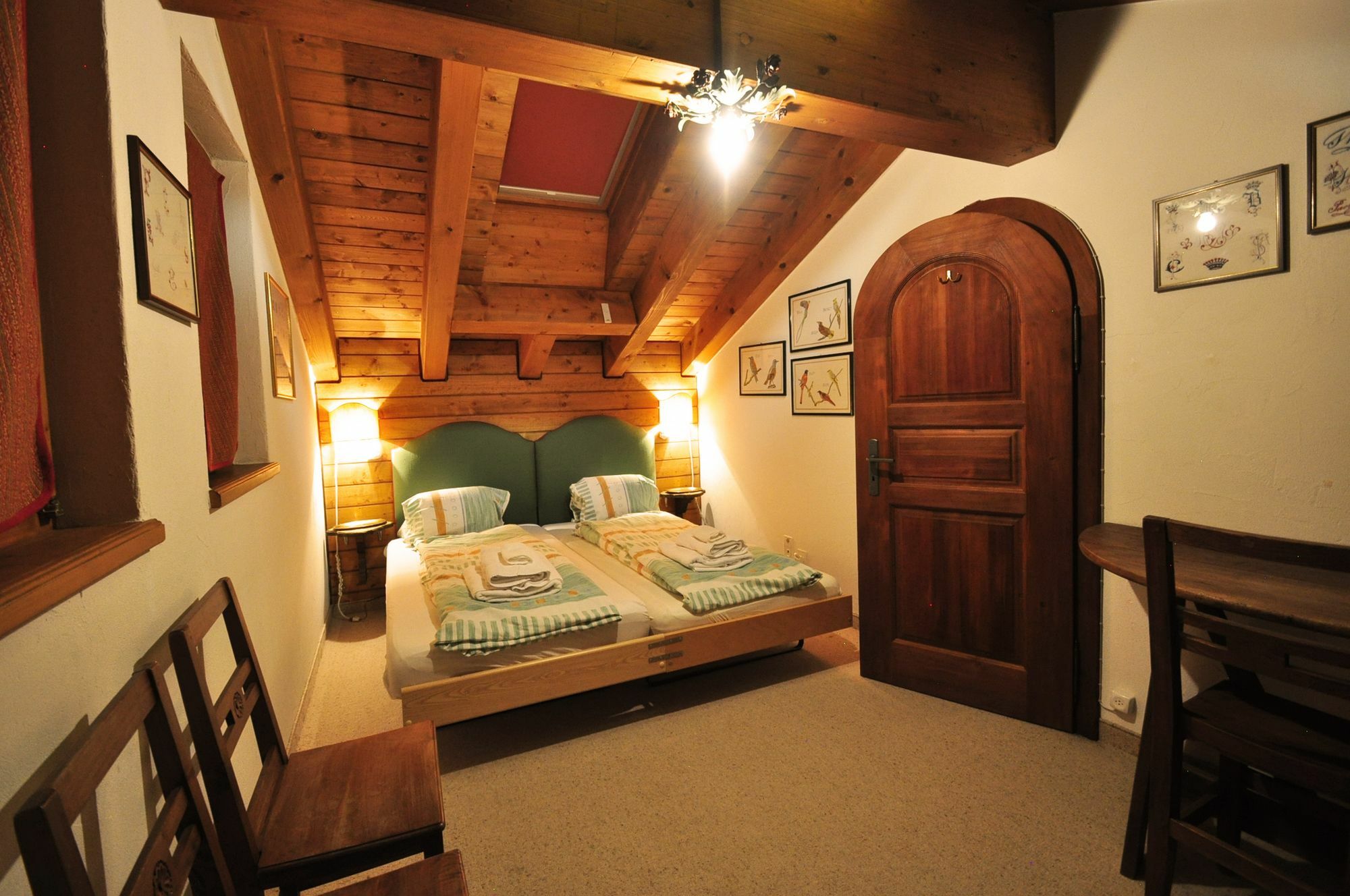 Haus Tiefbach - Apartment Cervino Zermatt Exteriör bild